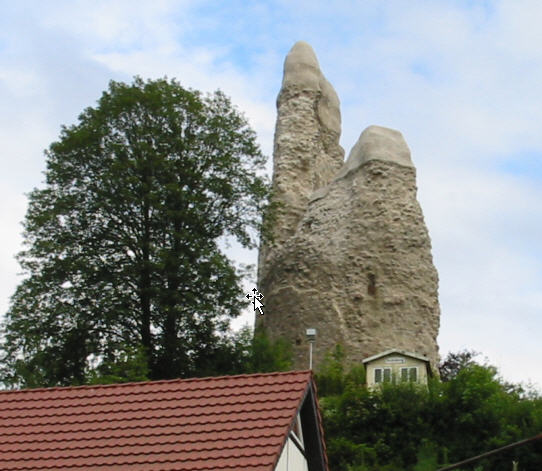 Die Alte Burg, davor die Erichsburg